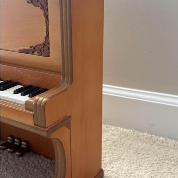 American Girl Melody upright piano - Picture 4 of 8